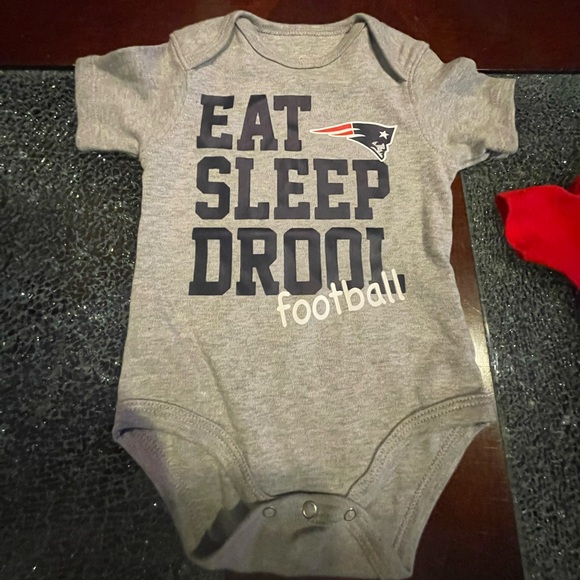 3~Patriots Onesies One Piece Snap Suit Baby 0-3 Month Red/White/Blue 100%Cotton - Picture 5 of 10